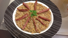 Risoto de calabresa com catupiry e tomate cereja