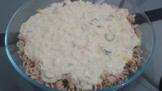 Macarrão com atum ao molho branco