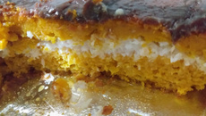 Bolo de prestígio amarelinho