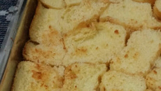 Tabuleiro de pão dormido