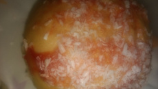 Pão recheado com goiabada e coco