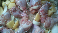 Frango com molho de maionese e alho