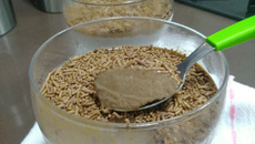 Sorvete de chocolate simples, rápido e fácil