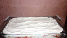 Torta de bolacha com morangos à moda Dani