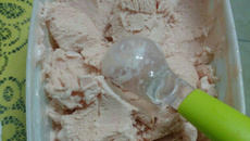 Sorvete de goiaba de massa caseiro