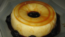 Manjar branco com ameixa