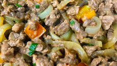 Cubos de filé a saltimboca