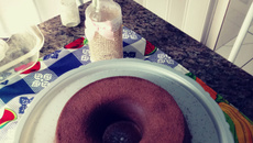 Pudim de chocolate com biscoito recheado