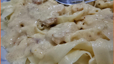 Macarrão com molho branco (combo especial )