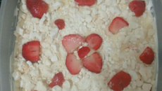 Merengue Divino de Morango com Creme