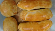 Pão de batata inglesa (ou batata doce) com cerveja branca