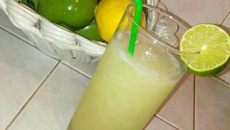 Suco de limão e jalapeño