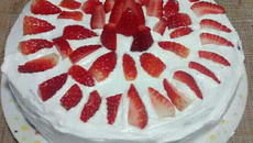 Bolo de chocolate com recheio de brigadeiro de leite em pó