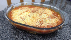 Filé de tilápia à parmegiana