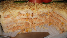 Torta de pão de forma com frango