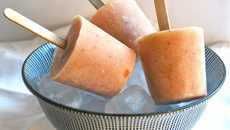 Picolé caseiro de pêssego