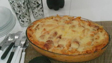 Macarrão cremoso de calabresa