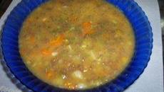 Caldo de peixe com legumes
