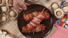 Salsichão com queijo e bacon