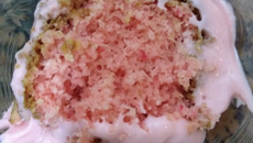 Bolo rosa de morango