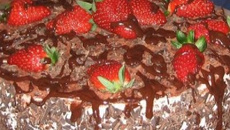 Torta Debs de morango e chocolate