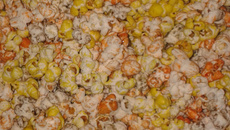 Pipoca doce colorida