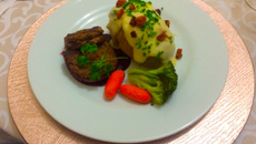 Filé ao molho de vinho tinto seco