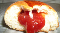 Pãozinho com goiabada