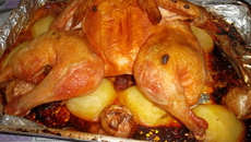 Frango assado com batatas
