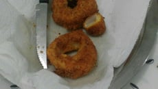 Cebola empanada com queijo