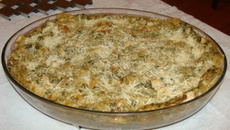 Lasanha de frango ao molho de espinafre