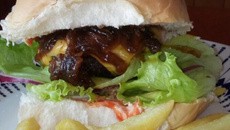 Big burguer com cebola caramelizada
