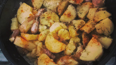 Batata sauteé ao molho de iogurte