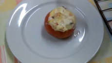 Tomate recheado ao forno