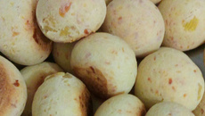 Pão de queijo de mandioca