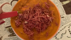 Caldo de abóbora com carne seca