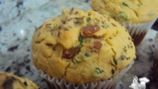 Muffins de bacon com queijo