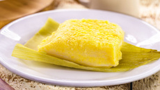 Pamonha de milho verde na cuscuzeira: receita prática doce ou salgada