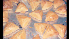 Esfiha de frango simples, barata e rápida