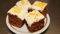 Bolo de cenoura e especiarias