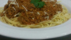 Espaguete bolonhesa à moda Dom Rafaelle