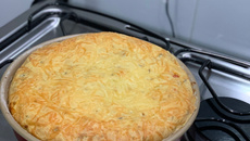 Torta de atum fofinha com farinha de arroz