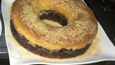 Bolo de chocolate com pudim de coco