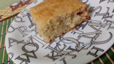 Bolo prático de banana e maçã