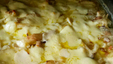 Batata fatiada e recheada