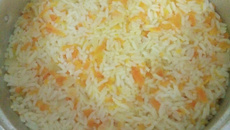 Arroz refogado com cenoura