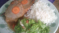 Lagarto recheado com cenoura na cerveja