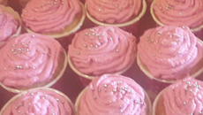 Cupcakes com pontinhos