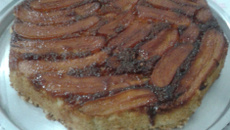 Bolo de banana caramelado