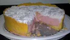 Torta de morango com chantilly
